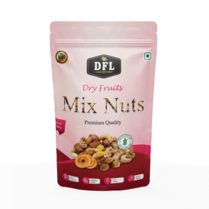 Front view of a 500g pack of nut mix, featuring various nuts and the product label.